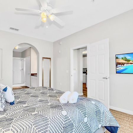 Modern 3BR Near Disney - Pool&Hot Tub! Orlando Eksteriør billede